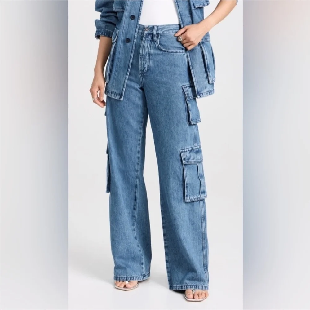 Favorite Daughter 'The Carly Shortie Cargo Jeans' - Picture 1 of 7